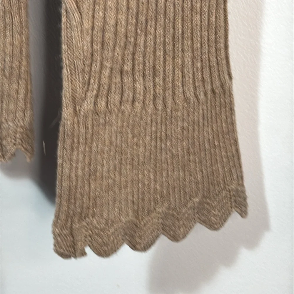 Jeanne Pierre Sweater‎ Taupe Mock Neck Scalloped in Size Petite M  NWT